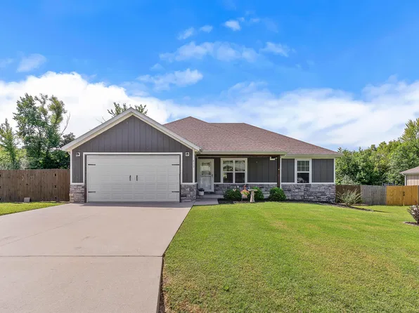 832 Shaffer Street, Marshfield, MO 65706
