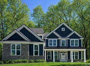 9299 Van Antwerp Dr, Hamburg, MI 48139