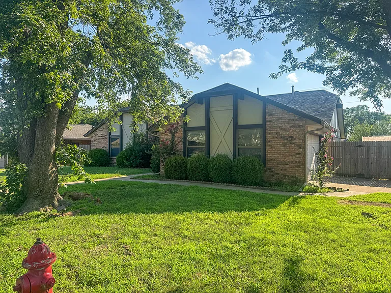 1301 S Gemini Rd — Photo 3