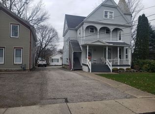 13900 Kirtland St, Burton, OH 44021