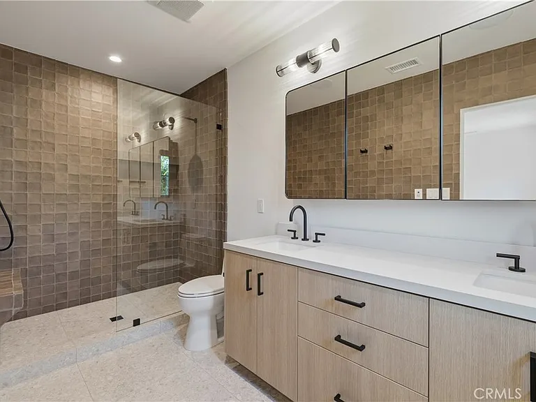 2200 Mantis Ave — Photo 15