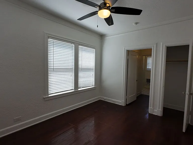 703 W French Pl — Photo 12