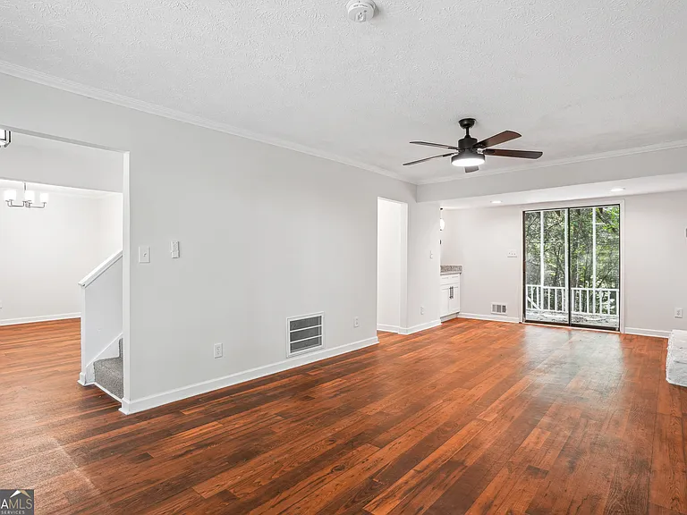 3688 Burnley Ct — Photo 5