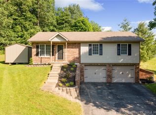 963 Ridgeview Dr, Corydon, IN 47112