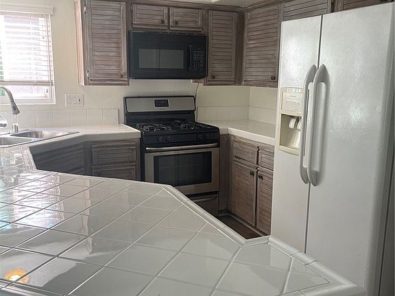 5th image of 8212 E Oak Ridge Cir