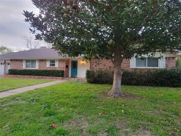 1409 Oak Hills Dr, Graham, TX 76450