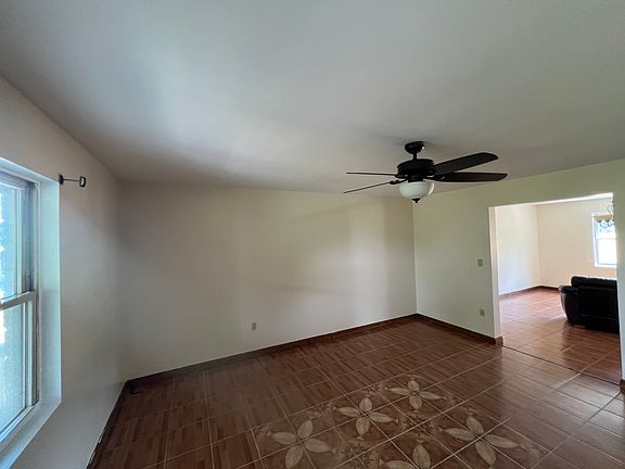4th image of 321 Quarry Rd