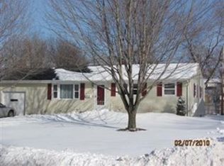 525 Terra Ln, Amherst, OH 44001