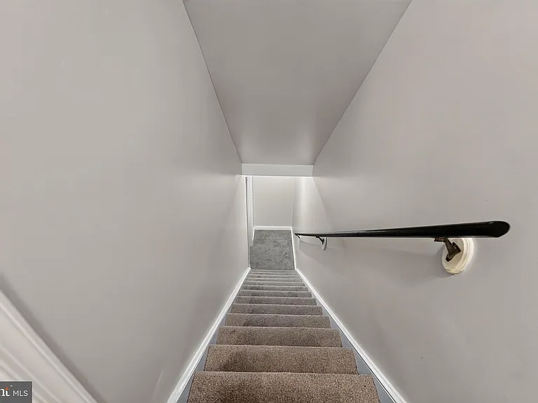 5607 Vantage Point Rd — Photo 35