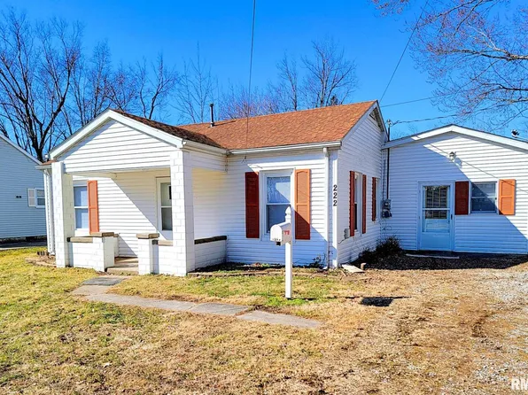 222 Austin Ave, Flora, IL 62839