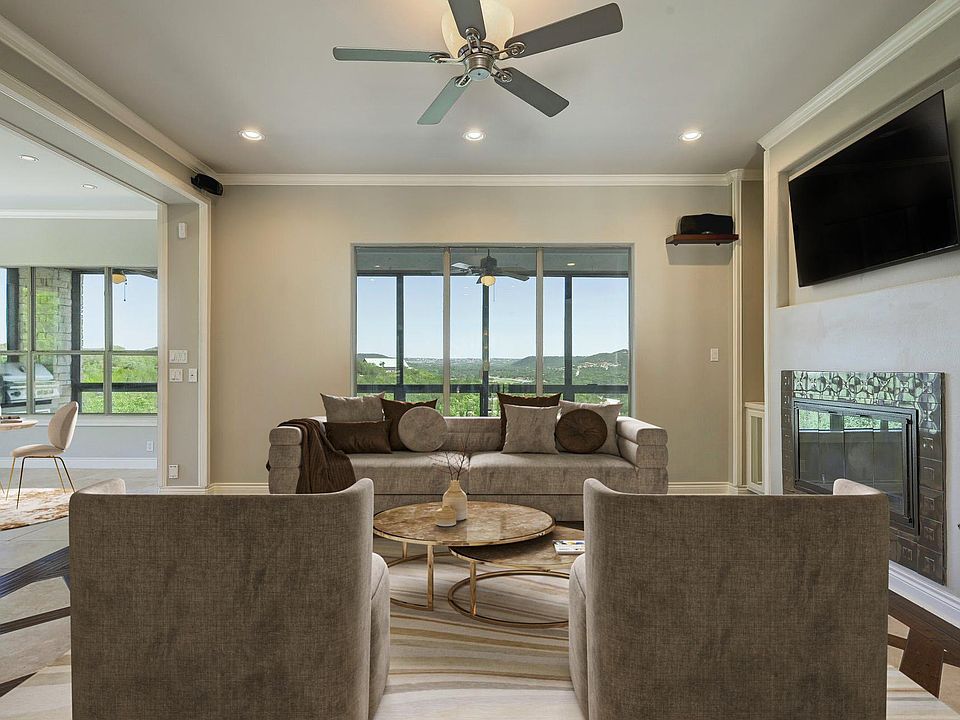 Main level living - Staged