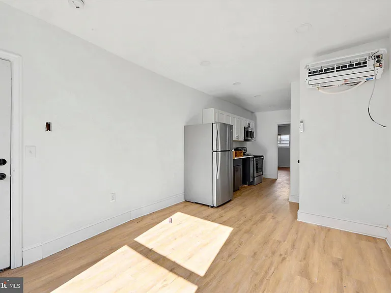 2046 S Norwood St #1 — Photo 3