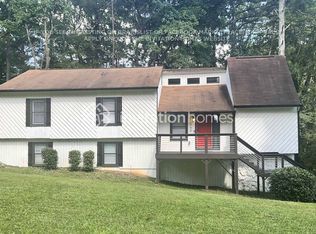 799 Lost Creek Cir, Stone Mountain, GA 30088
