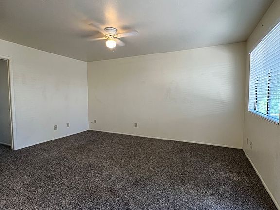 3rd image of 301 W Merritt St #D