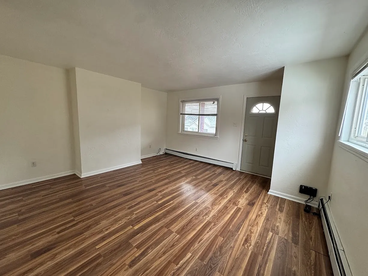 2 bed, $1,695 — Photo 4