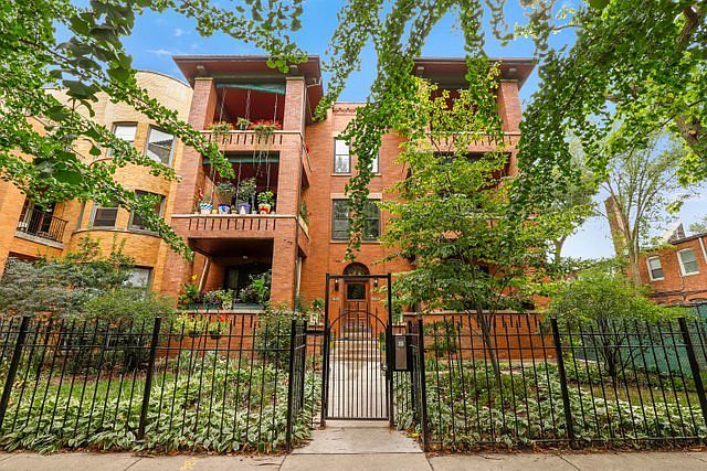 1st image of 4609 N Magnolia Ave #1S