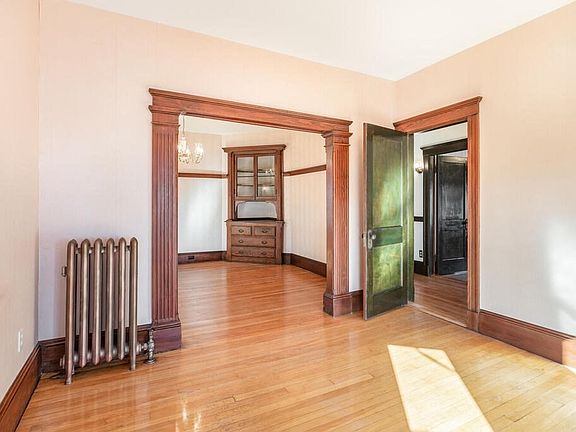3rd image of 250-252 Arlington St