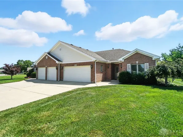 1482 Lantern Ln, Troy, OH 45373