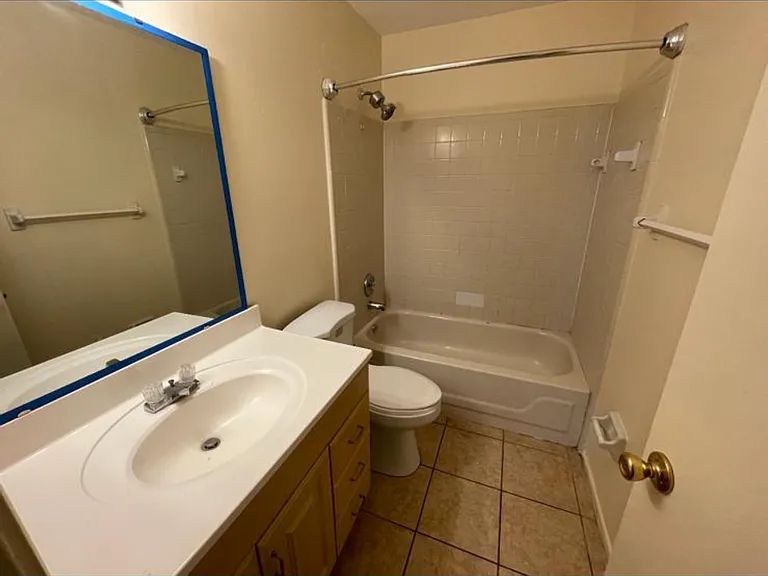 5220 Hawk Dr #5220 — Photo 1