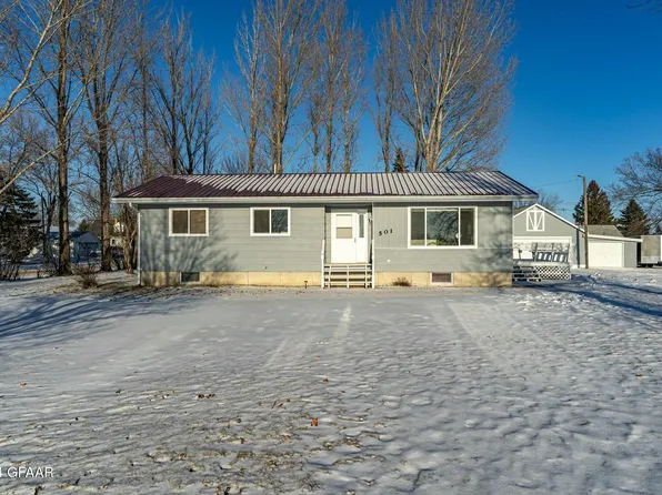 501 7th Ave S, Crookston, MN 56716