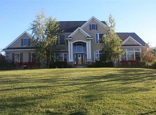 6156 Shapleigh Dr, Syracuse, NY 13224