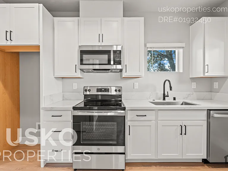 3125 3rd Ave #2 — Photo 7