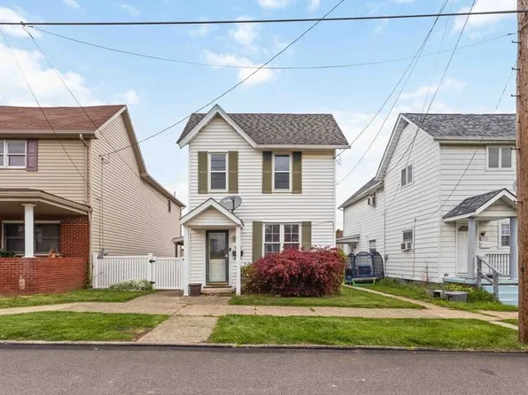406 W Smithfield St, Mount Pleasant, PA 15666