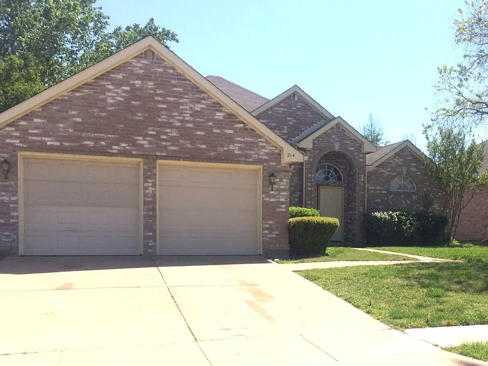 214 E Lynn Creek Dr