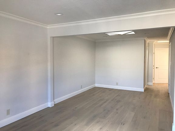 4th image of 345 1st Ave