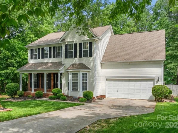 15001 Arrowgrass Way, Charlotte, NC 28278