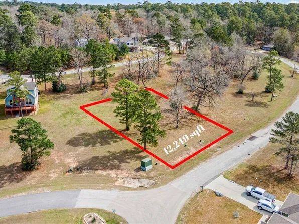 138 N Forest Dr, Huntsville, TX 77340
