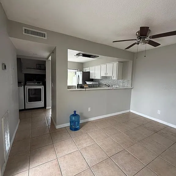 5104 Springwater Ct — Photo 3