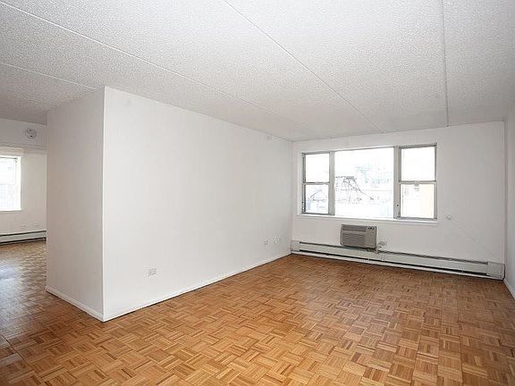 5th image of 301 Elizabeth St #521