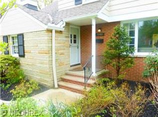 28405 W Oviatt Rd, Bay Village, OH 44140