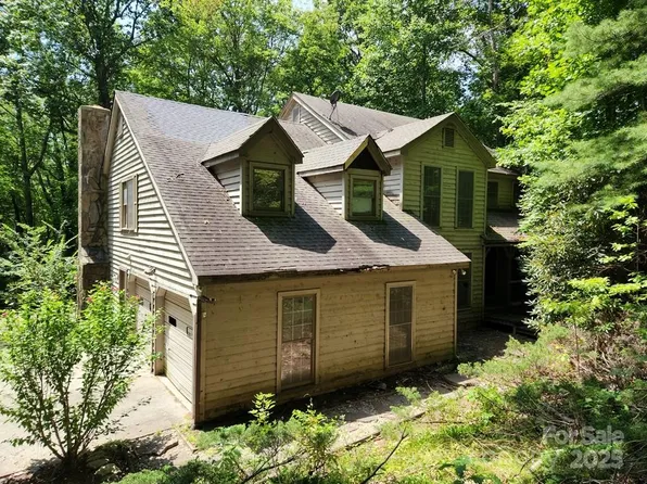 2129 Black Oak Dr, Sapphire, NC 28774