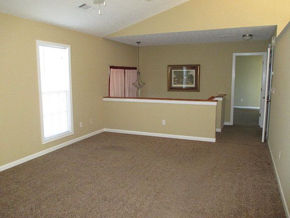 5th image of 3008 Gatewood Dr