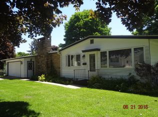 303 E Cherokee Ave, Shabbona, IL 60550