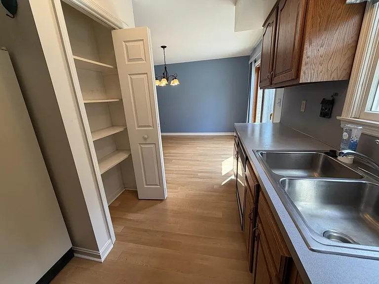 99 Lee Ann Ct — Photo 6
