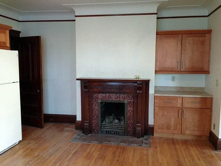 330 4th St NE #1 — Photo 10