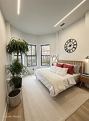 60-82 Catalpa Avenue, #1F