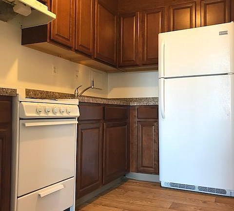 3rd image of 4600 S 4 Mile Run Dr APT 1129