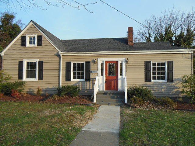1st image of 2923 Fleetwood Ave SW