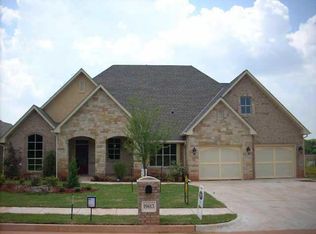 19613 Crest Ridge Dr, Edmond, OK 73003