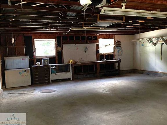 5th image of 402 E Pearl St