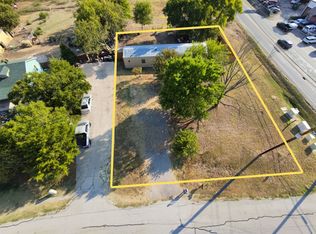 900 Stephie Ann Ct, Arlington, TX 76002