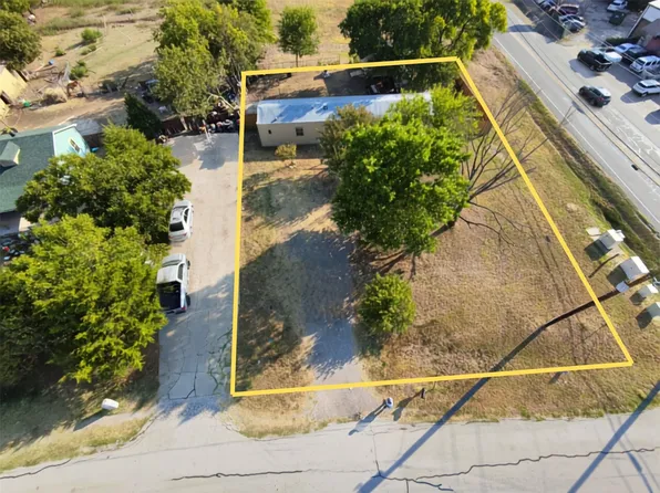 900 Stephie Ann Ct, Arlington, TX 76002