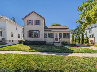 1232 Washington Ave, Grand Haven, MI 49417