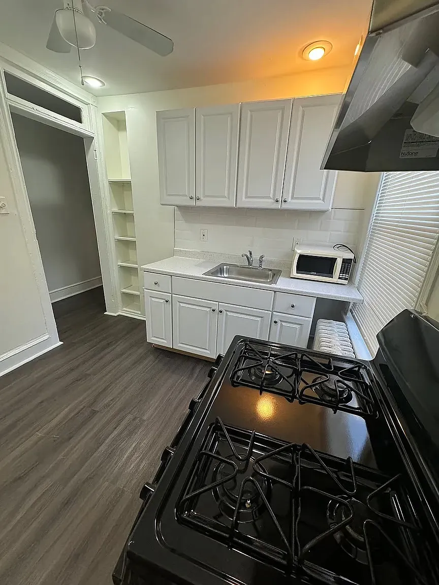 Building Photo - 3805 Baring St #3