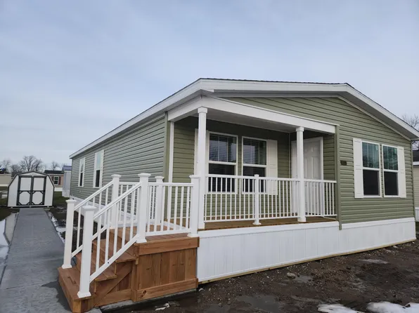 8203 Briarwood Dr, Birch Run, MI 48415