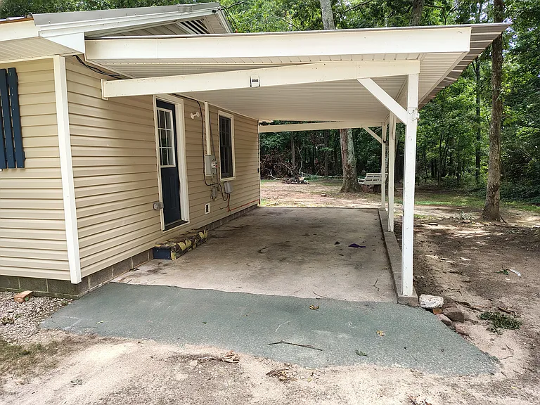 901 Mountain Creek Church Rd — Photo 2